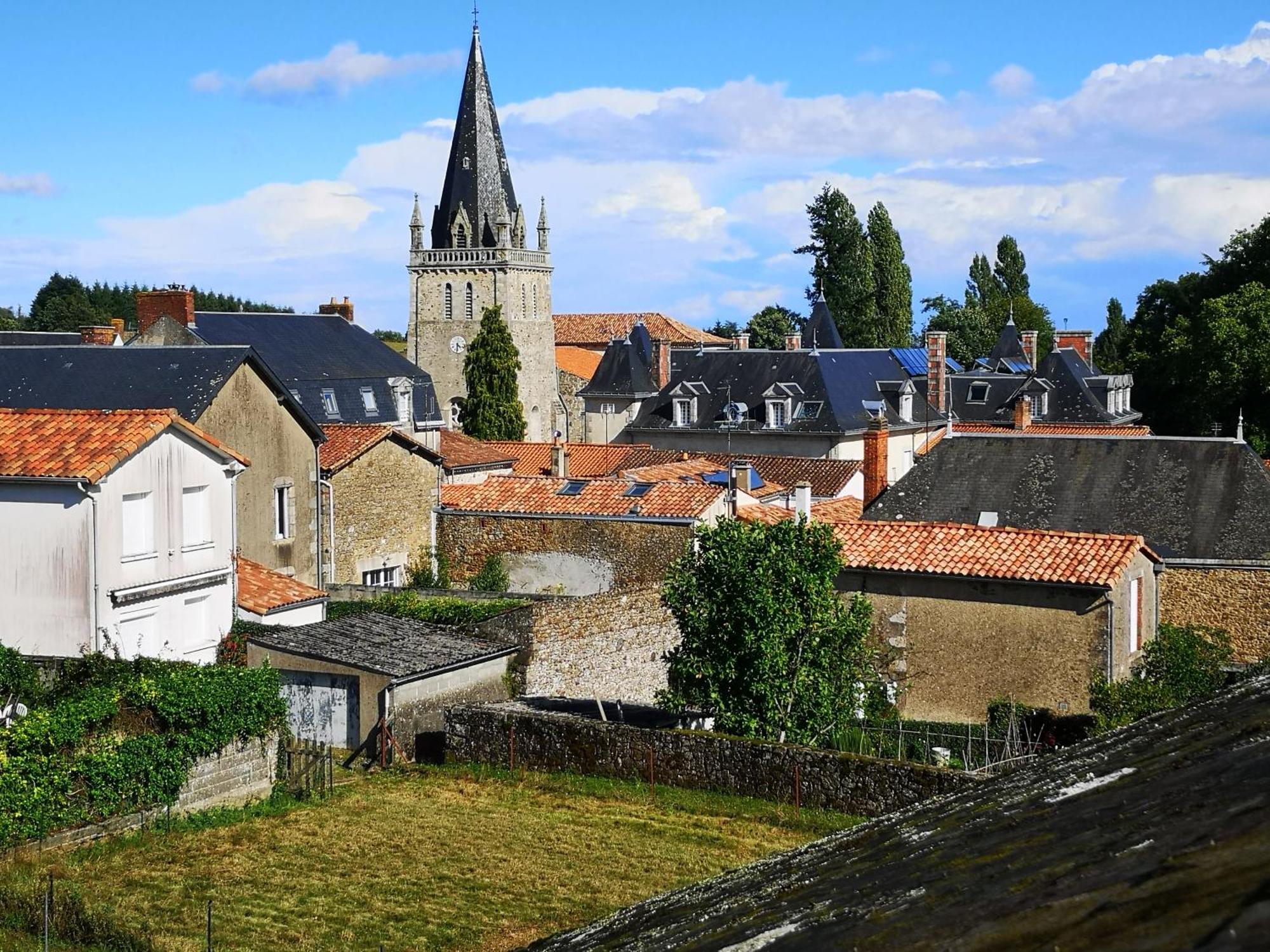 Gite Duguesclin La Flocellière Exterior foto